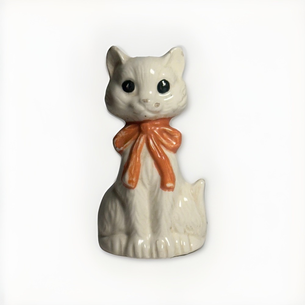 Vintage Ceramic Cat Figurine with Pink Bow – 3.5" Tall – Japan Style Mid-Century